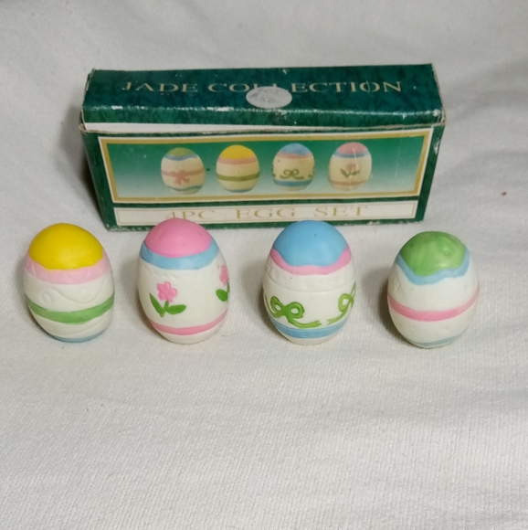 Jade Collection 4 pc Egg Set - Picture 2 of 8